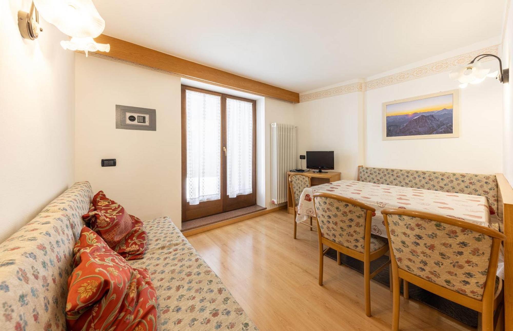 Albergo Arnica Canazei Exterior foto